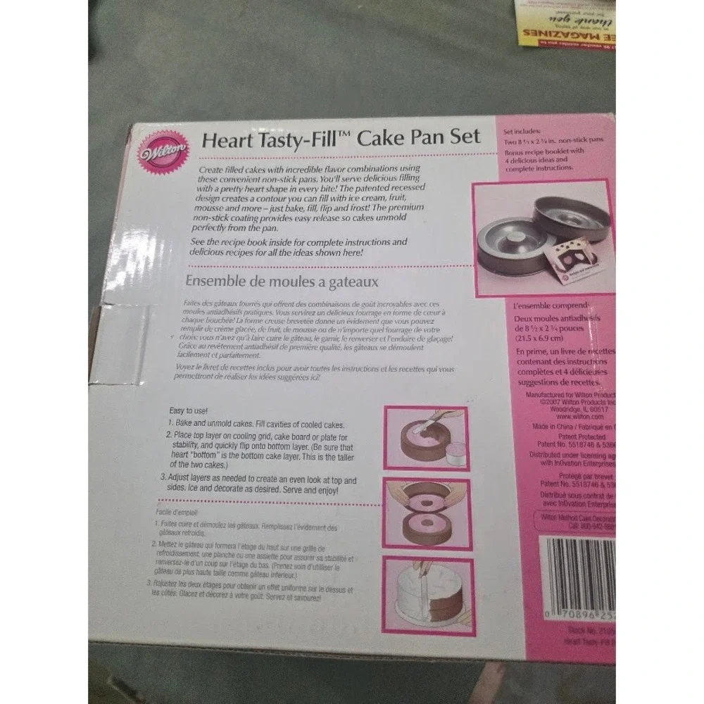 Wilton Heart Tasty-Fill Cake Pan Set 2105-1188 Non-Stick 2 Piece Round 8.5 Inch
